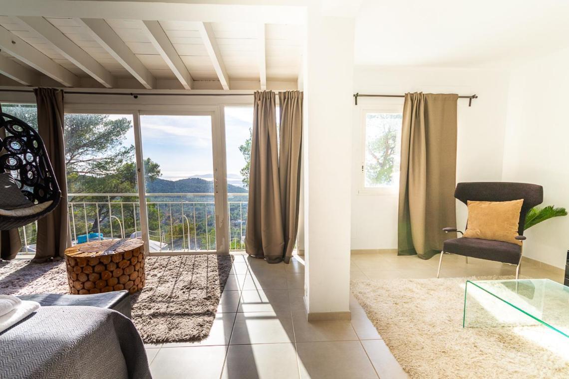 Villa With Amazing Views Over The Hill Can Furnet 외부 사진